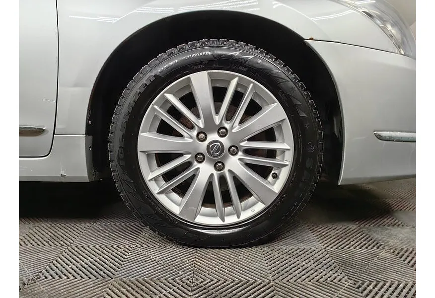 Nissan Teana 2.5 Xtronic (182 л.с.) Серебристый в АВИЛОН. Слайд №9