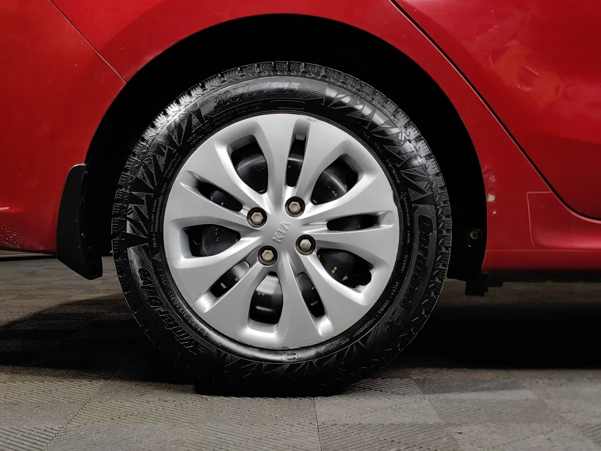 Kia Rio 1.6 AT (123 л.с.) Comfort Красный в АВИЛОН. Слайд №9