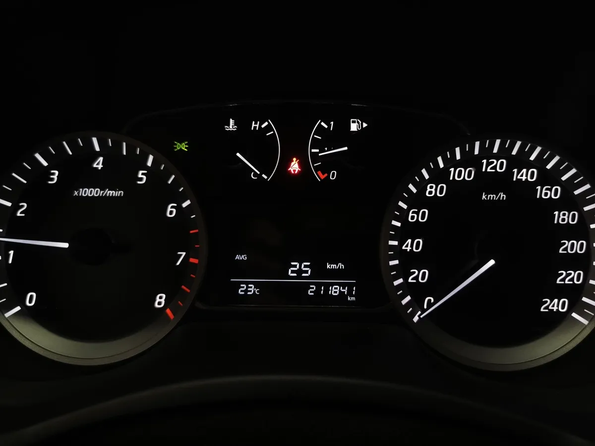 Nissan Sentra 1.6 МТ (117 л.с.) Белый в АВИЛОН. Слайд №16