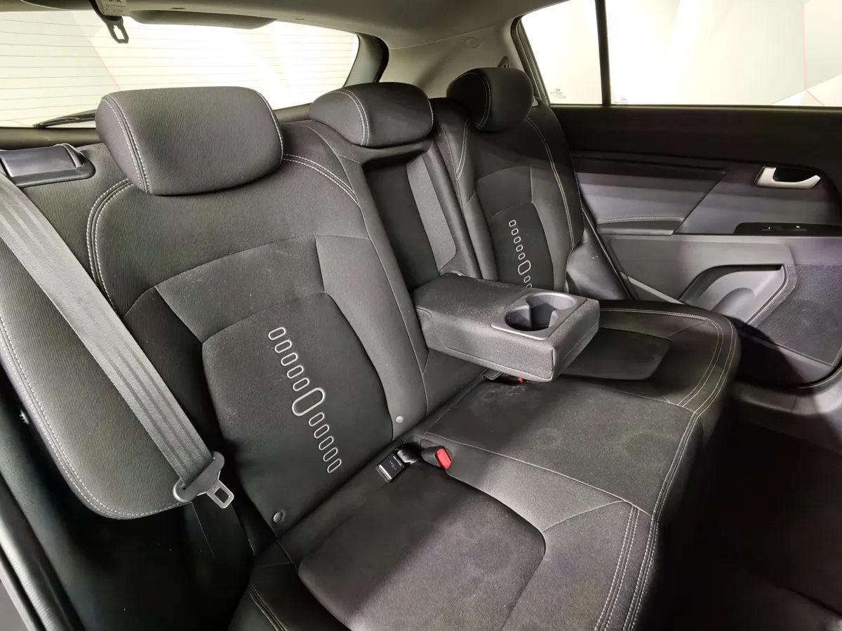 Kia Sportage 2.0 AT AWD (150 л.с.) Черный в АВИЛОН. Слайд №17