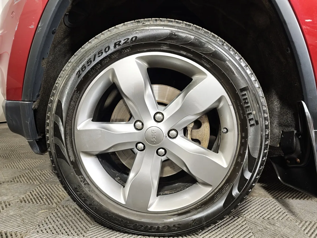 Jeep Grand Cherokee 3.0 TD AT (241 л.с.) Красный в АВИЛОН. Слайд №9