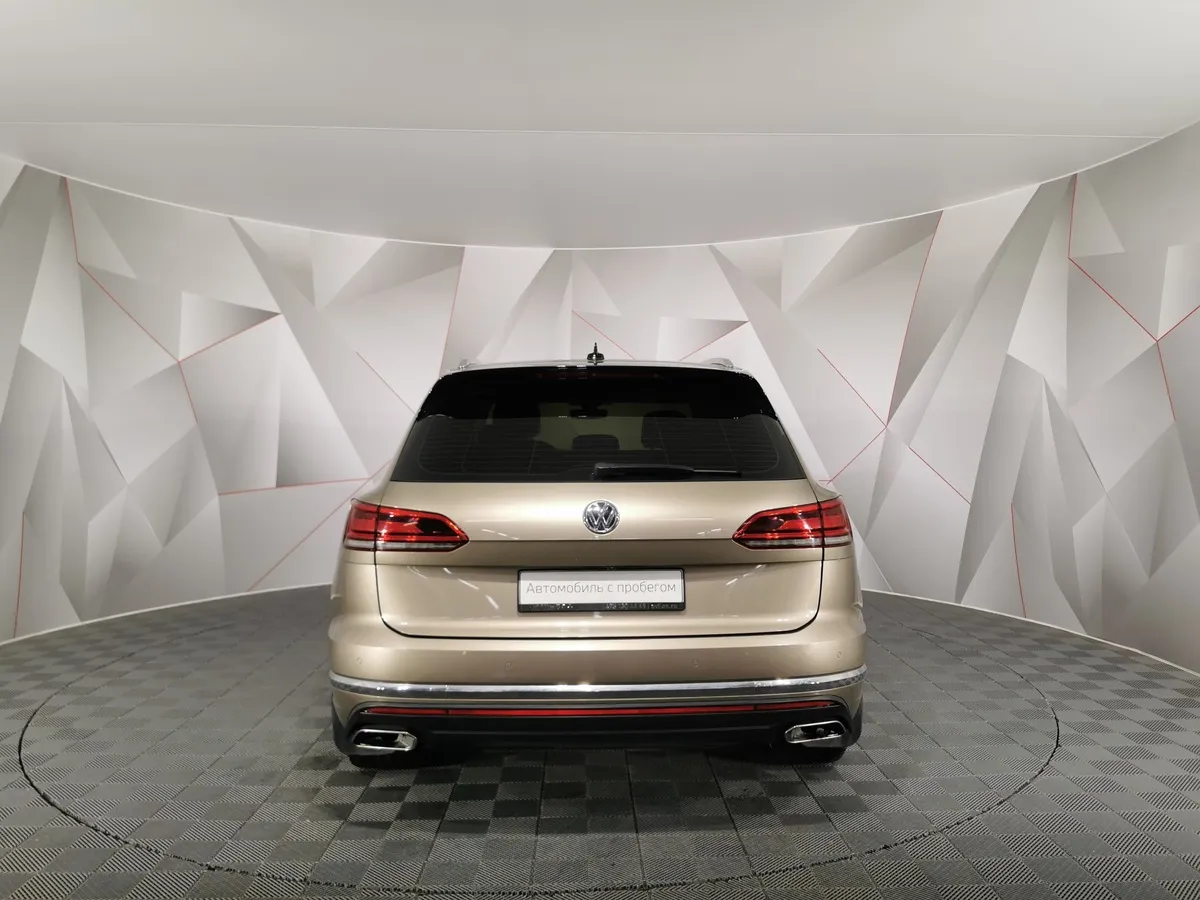Volkswagen Touareg 3.0 V6 TDI Tiptronic 4Motion (249 л.с.) Business Elegance Бежевый в АВИЛОН. Слайд №8