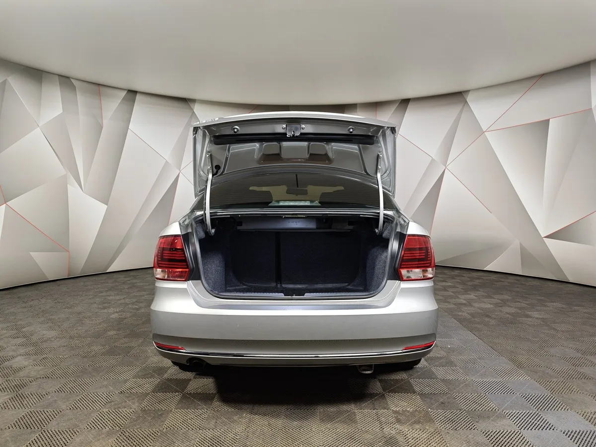Volkswagen Polo 1.6 MT (105 л.с.) Trendline Серебристый в АВИЛОН. Слайд №11