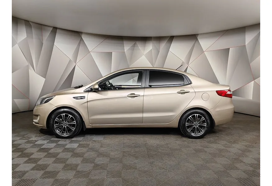 Kia Rio 1.4 MT (107 л.с.) Бежевый в АВИЛОН. Слайд №5