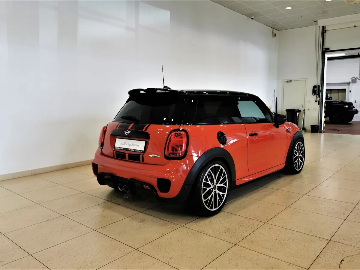 MINI 3 двери JCW 2.0 MT (231 л.с.) Оранжевый в АВИЛОН. Слайд №2