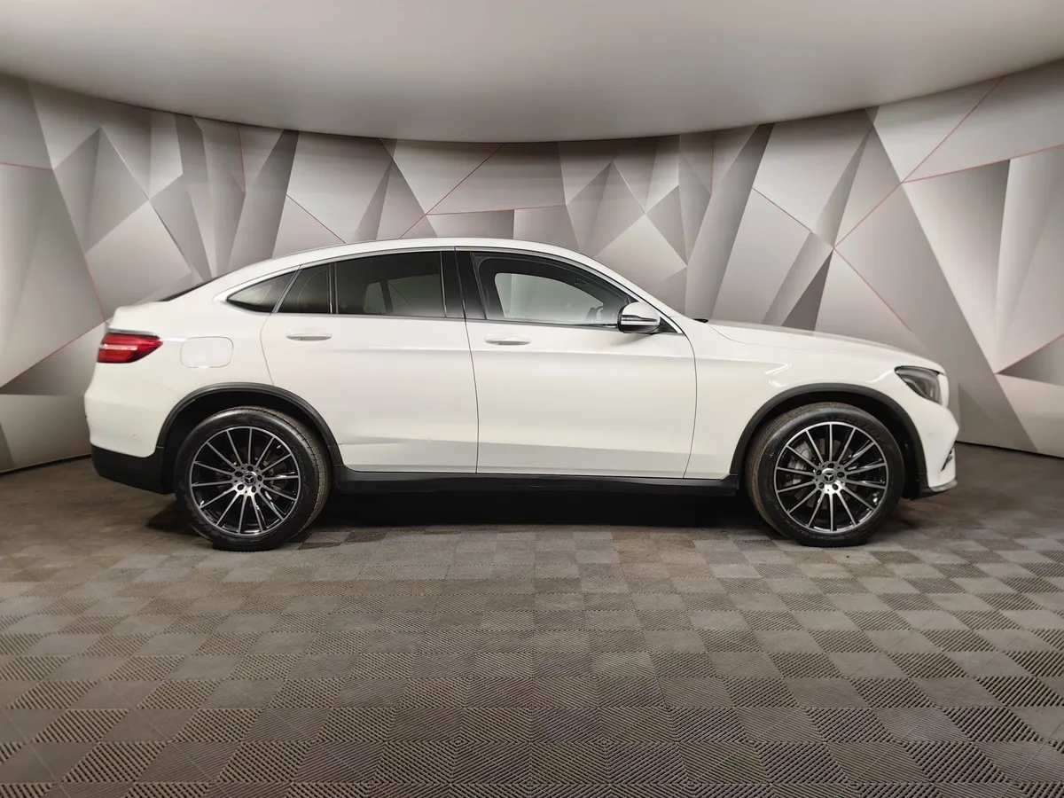 Mercedes-Benz GLC Купе 300 9G-TRONIC 4MATIC (245 л.с.) Sport Белый в АВИЛОН. Слайд №6