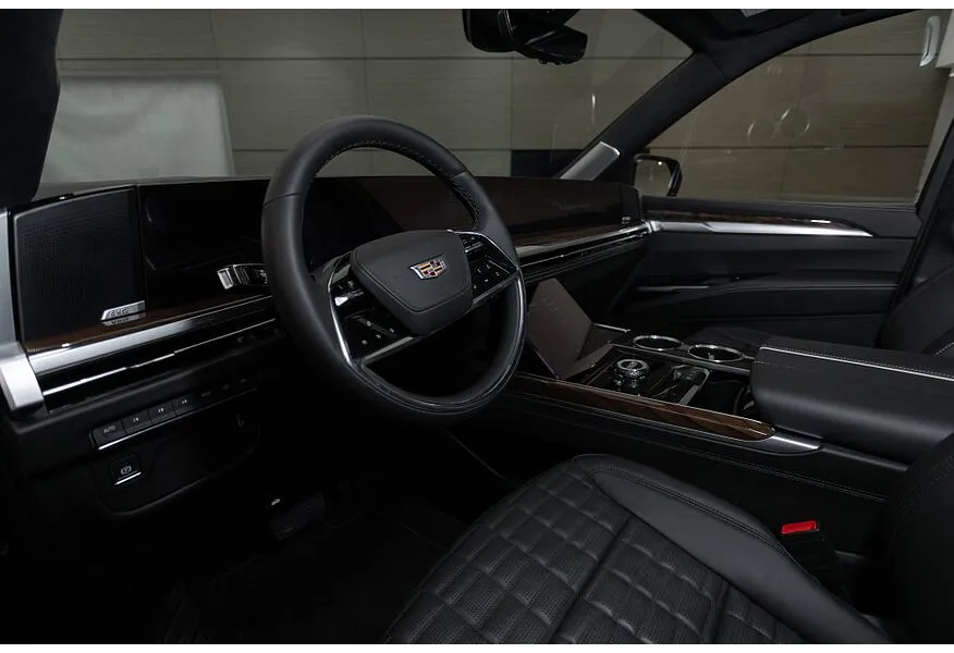 Cadillac Escalade 6.2 V8 AT AWD (420 л.с.) Sport Platinum Черный в АВИЛОН. Слайд №15 Cadillac Escalade 6.2 V8 AT AWD (420 л.с.) Sport Platinum Черный в АВИЛОН. Слайд №15