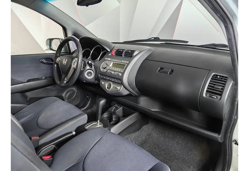 Honda Jazz 1.4 CVT (83 л.с.) Зеленый в АВИЛОН. Слайд №12