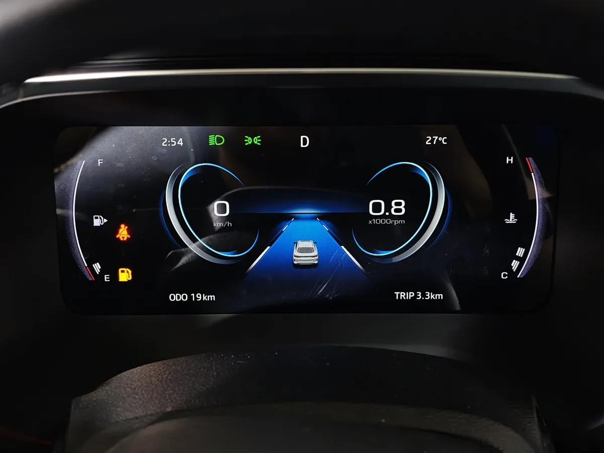 Москвич 6 1.5T CVT 2WD (136 л.с.) Business Белый в АВИЛОН. Слайд №18