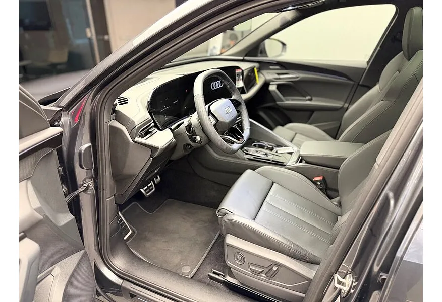 Audi Q5 Sportback 2.0 TFSI S tronic quattro (272 л.с.) Черный в АВИЛОН. Слайд №8