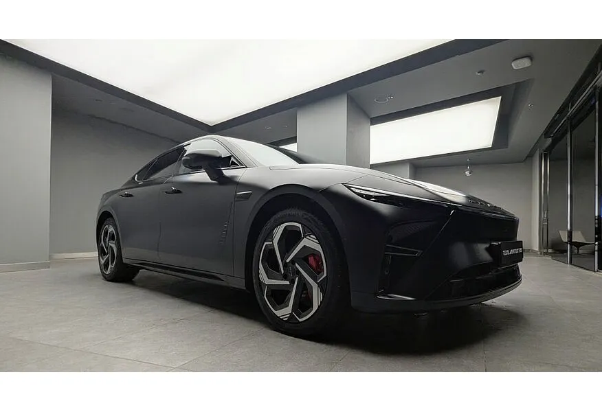 EXEED Exlantix ES 1.5 DHT 4WD (469 л.с.) REEV Sport Черный в АВИЛОН. Слайд №4