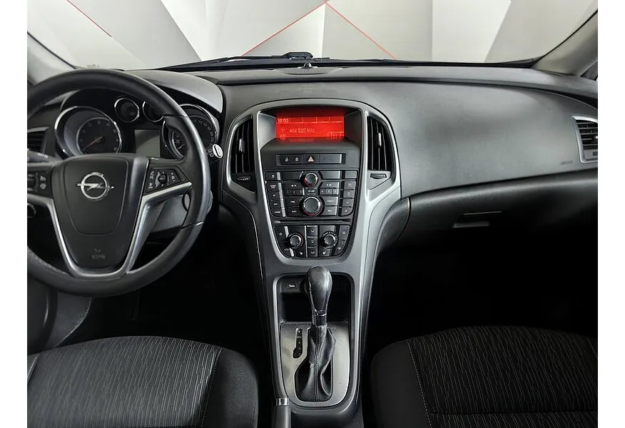 Opel Astra 1.4 Turbo AT (140 л.с.) Бежевый в АВИЛОН. Слайд №14 Opel Astra 1.4 Turbo AT (140 л.с.) Бежевый в АВИЛОН. Слайд №14