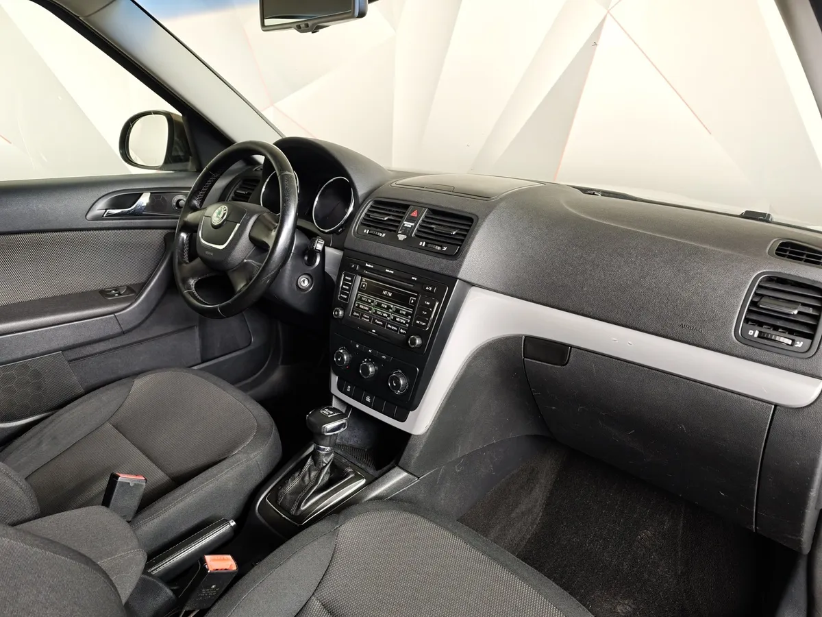 Skoda Yeti 1.8 TSI 4x4 DSG (152 л.с.) Коричневый в АВИЛОН. Слайд №12