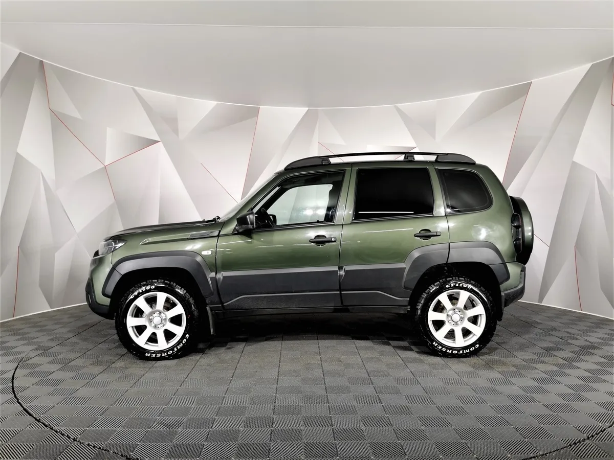 ВАЗ (Lada) Niva 1.7 MT 4WD (80 л.с.) Black Зеленый в АВИЛОН. Слайд №5