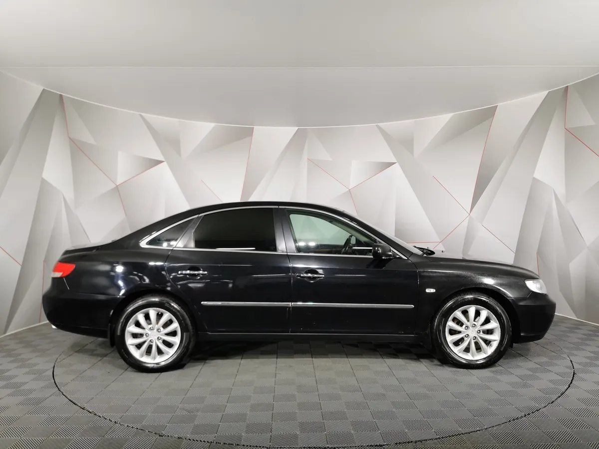 Hyundai Grandeur 2.7 AT (192 л.с.) Черный в АВИЛОН. Слайд №6