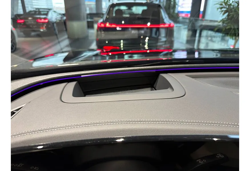 Audi Q5 Sportback 2.0 TDI S tronic quattro (204 л.с.) Черный в АВИЛОН. Слайд №15