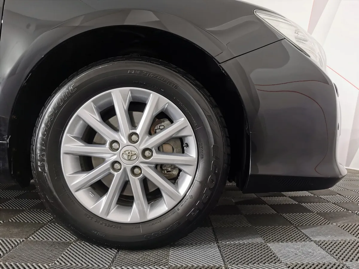 Toyota Camry 2.5 AT (181 л.с.) Классик Черный в АВИЛОН. Слайд №9