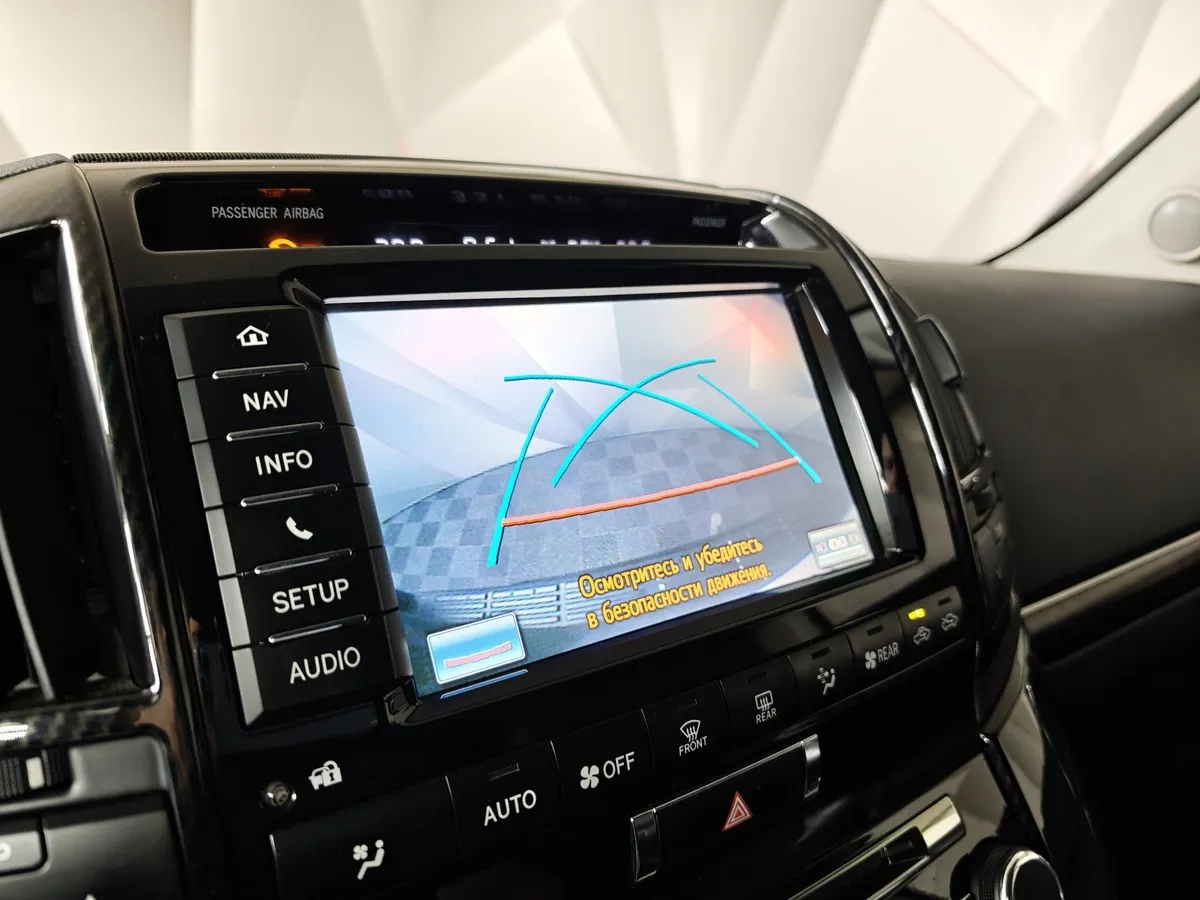 Toyota Land Cruiser 4.5 Twin-Turbo D AT 4WD (5 мест) (235 л.с.) Престиж Черный в АВИЛОН. Слайд №22