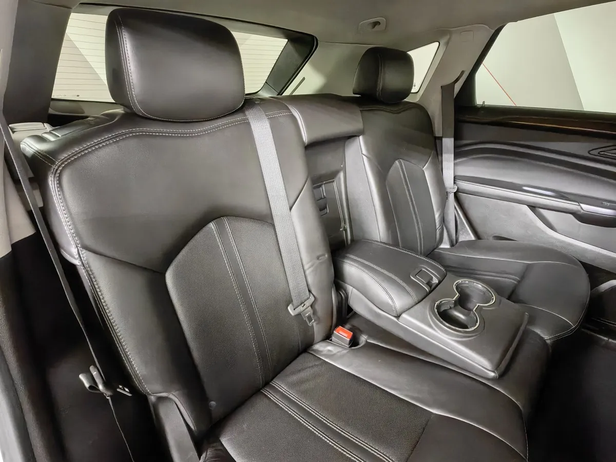 Cadillac SRX 3.0 AT (249 л.с.) Белый в АВИЛОН. Слайд №16