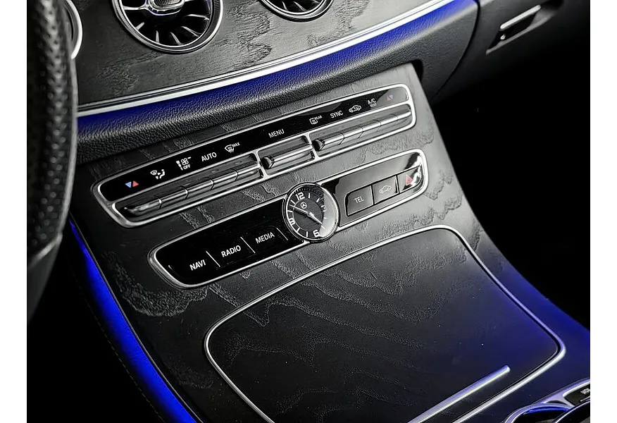 Mercedes-Benz E-Класс E 200 4MATIC G-TRONIC (184 л.с.) Sport Черный в АВИЛОН. Слайд №25