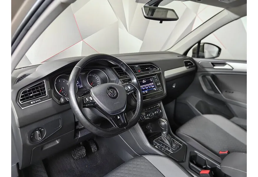 Volkswagen Tiguan 1.4 TSI BlueMotion DSG (150 л.с.) Comfortline Бежевый в АВИЛОН. Слайд №19