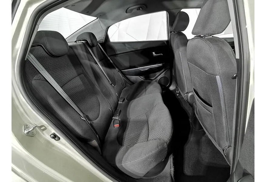 Kia Rio 1.6 AT (123 л.с.) Бежевый в АВИЛОН. Слайд №17