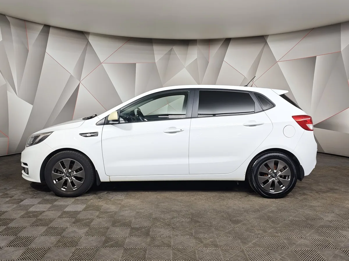 Kia Rio 1.4 AT (107 л.с.) Белый в АВИЛОН. Слайд №4