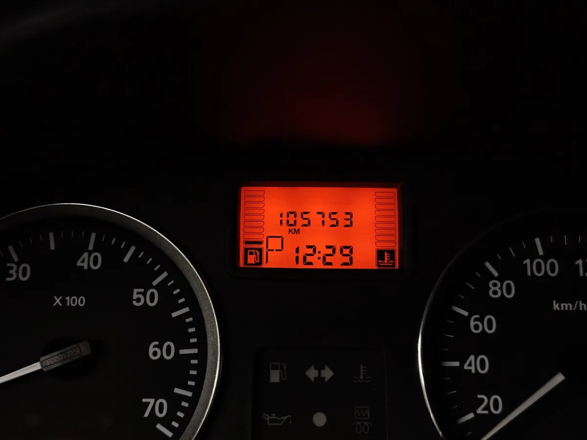 Renault Sandero 1.6 AT (103 л.с.) Stepway Красный в АВИЛОН. Слайд №16