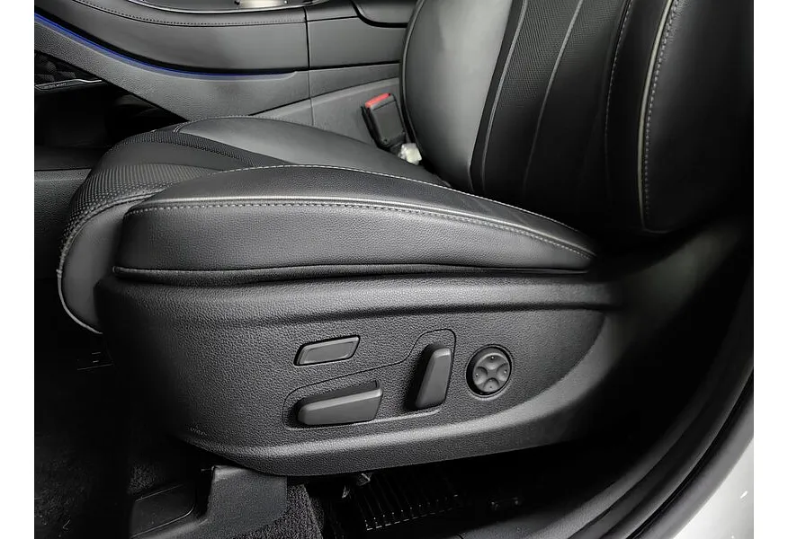 Hyundai Santa Fe 2.2 CRDi AWD 8AT (200 л.с.) High-Tech Белый в АВИЛОН. Слайд №21