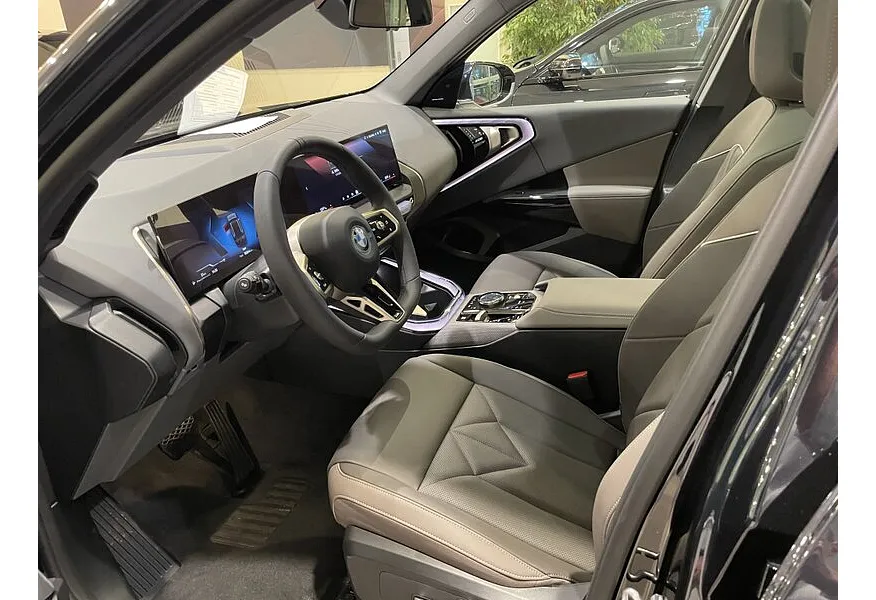 BMW X3 xDrive30L AT (258 л.с.) Черный в АВИЛОН. Слайд №10