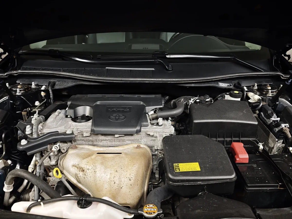 Toyota Camry 2.5 AT (181 л.с.) Стандарт Черный в АВИЛОН. Слайд №11
