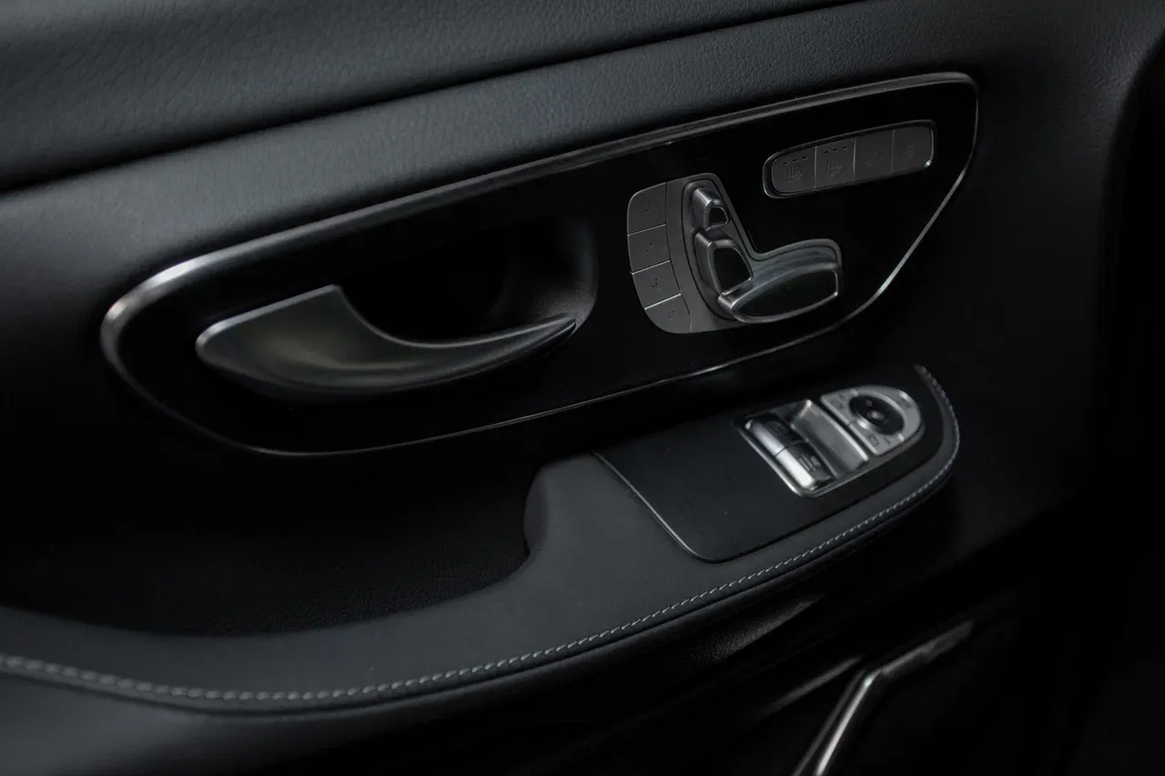 АВИЛОН - Mercedes-Benz V-Класс V 300 d L3 4MATIC 9G-TRONIC (237 л.с.) Exclusive Черный - slide 13