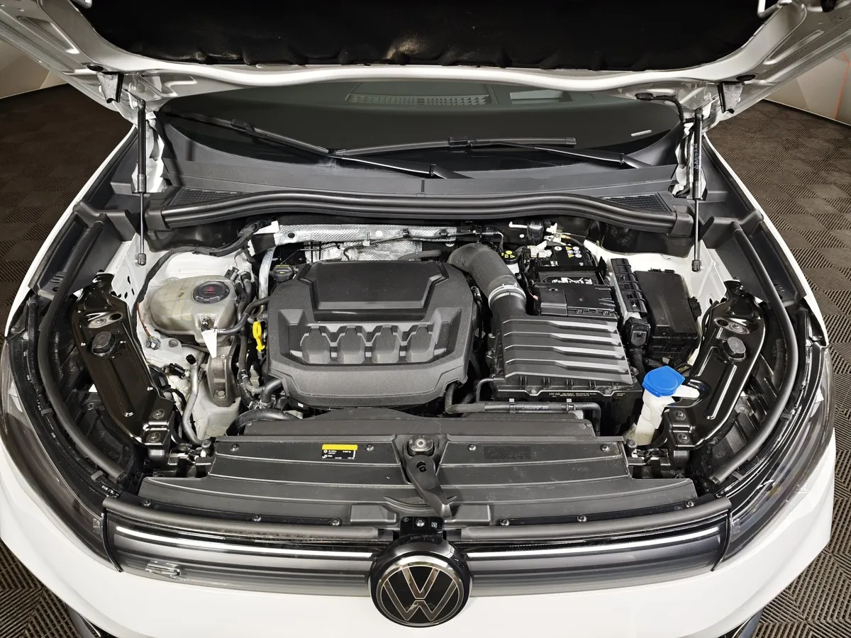 Volkswagen Tiguan 380 TSI 2.0 DSG 4WD (220 л.с.) R-Line Белый в АВИЛОН. Слайд №11