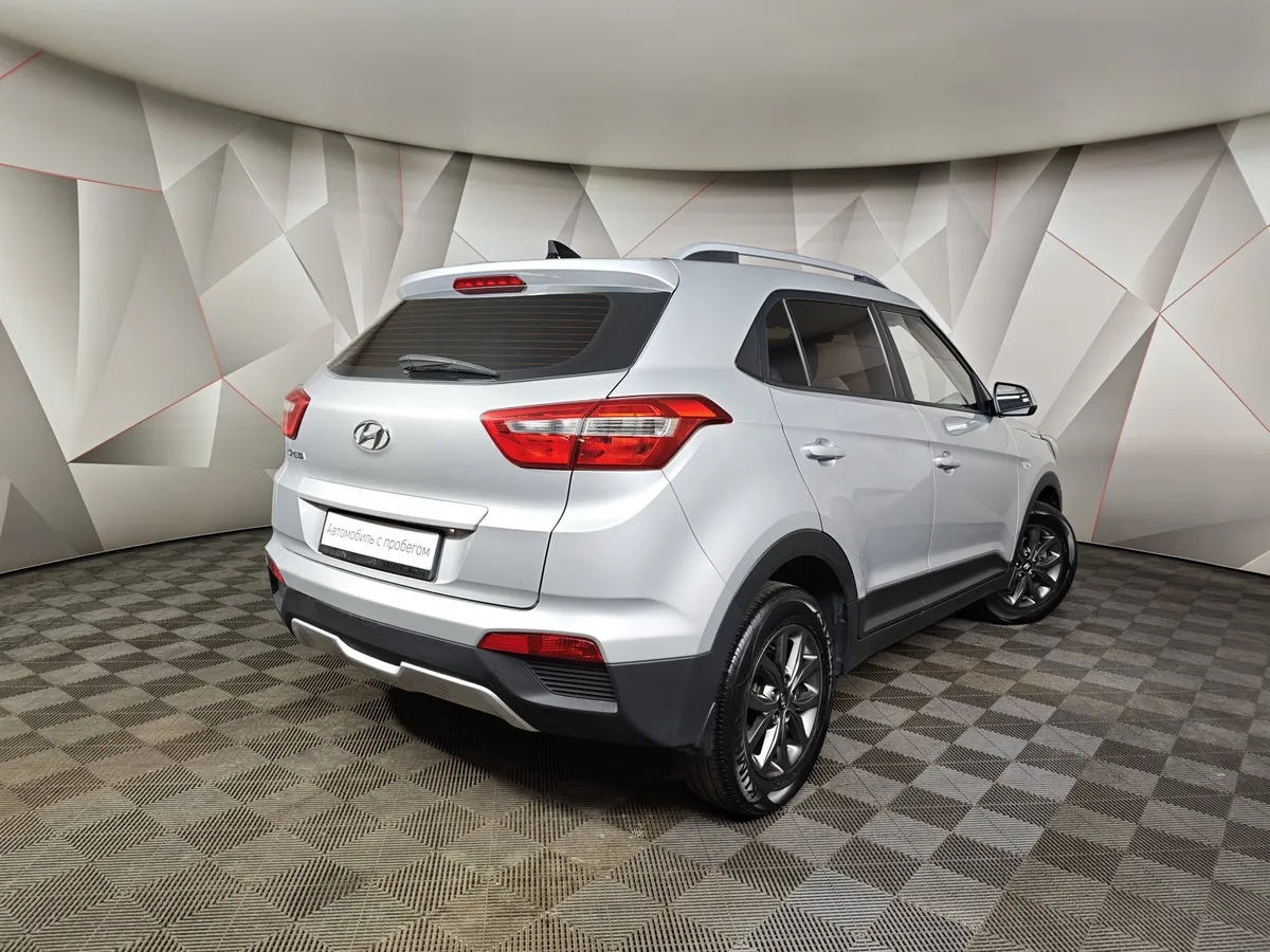 Hyundai Creta 2.0 AT (149 л.с.) Travel Серый в АВИЛОН. Слайд №2