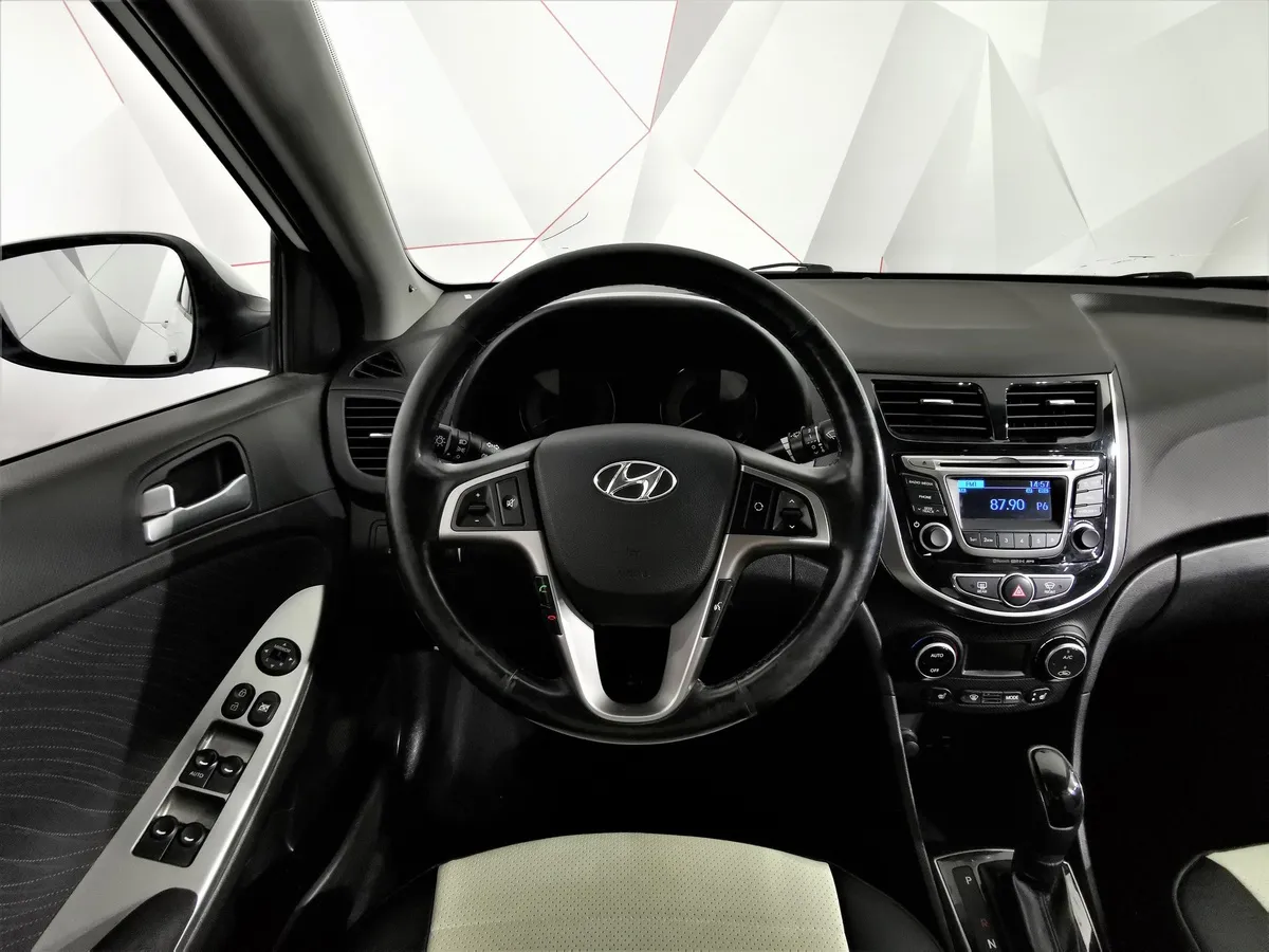 Hyundai Solaris 1.6 AT (123 л.с.) Optima Белый в АВИЛОН. Слайд №18