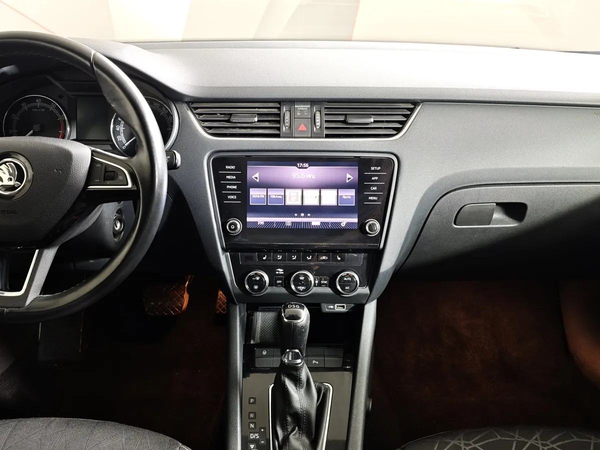 Skoda Octavia 1.4 TSI DSG (140 л.с.) Hockey Edition Серый в АВИЛОН. Слайд №15