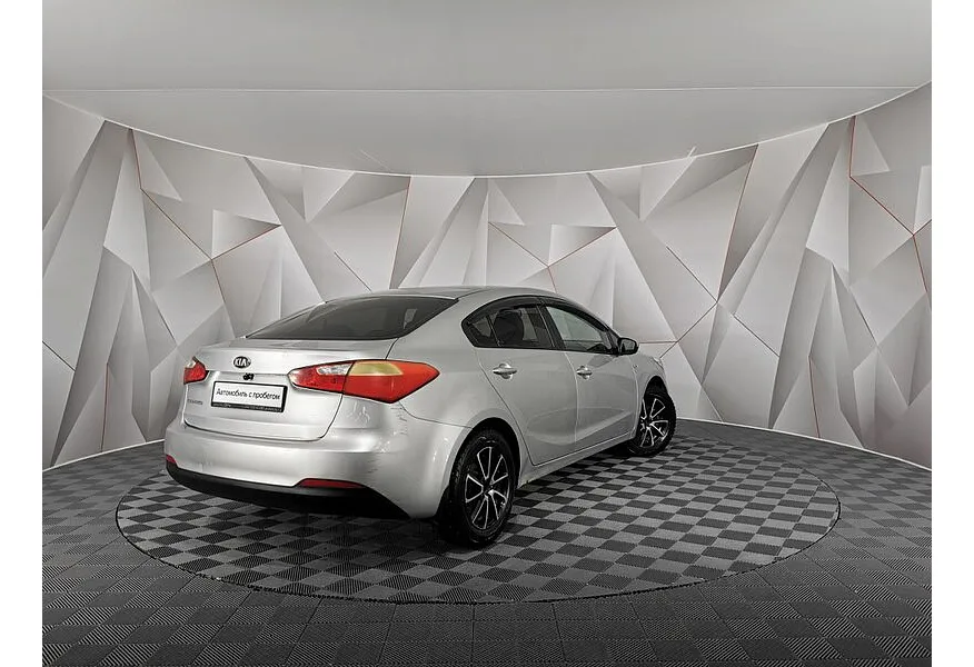 Kia Cerato 1.6 MT (130 л.с.) Comfort (D460) Серебристый в АВИЛОН. Слайд №2