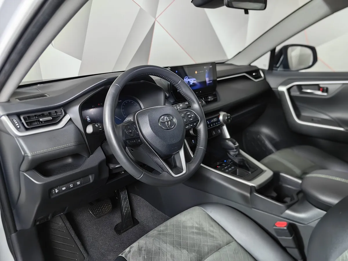 Toyota RAV4 2.0i CVT AWD (171 л.с.) Fashion Plus Белый в АВИЛОН. Слайд №19