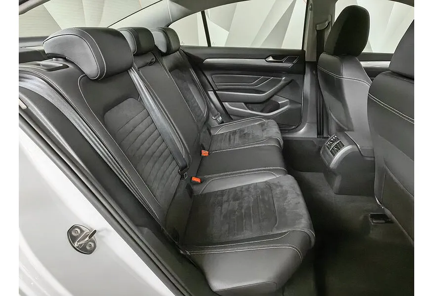 Volkswagen Passat 1.4 TSI DSG (150 л.с.) Business Белый в АВИЛОН. Слайд №16