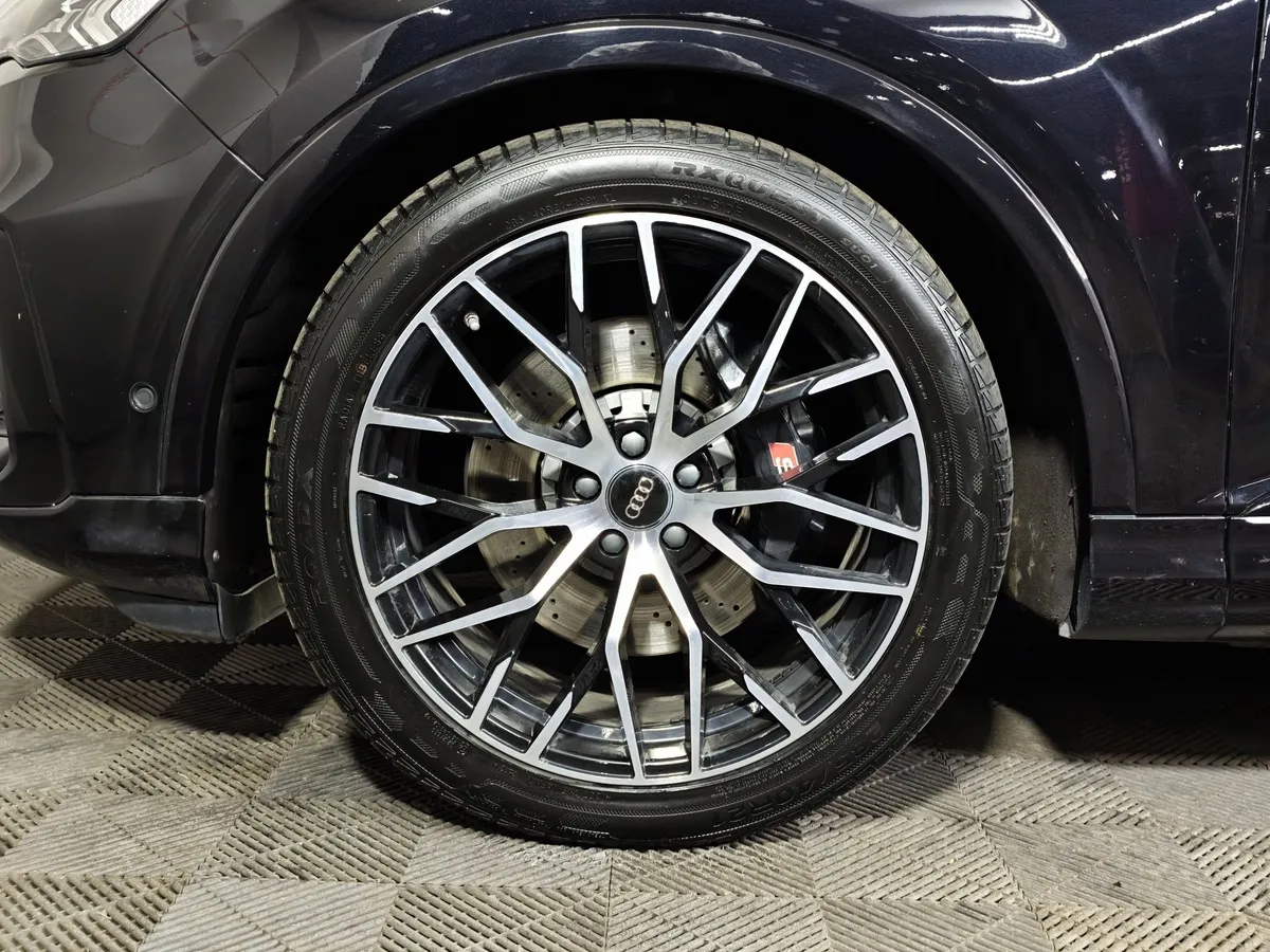 Audi Q7 3.0 TDI Tiptronic quattro (286 л.с.) Черный в АВИЛОН. Слайд №9