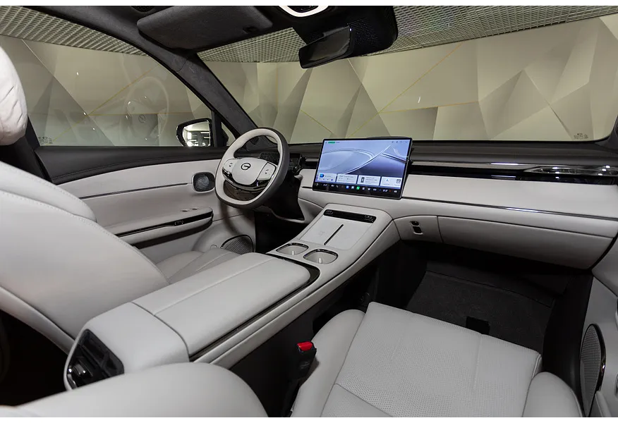 GAC S7 1.5TG AT 4WD (340 л.с.) SX Premium Черный в АВИЛОН. Слайд №6 GAC S7 1.5TG AT 4WD (340 л.с.) SX Premium Черный в АВИЛОН. Слайд №6