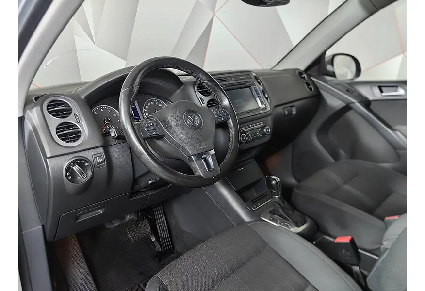 Volkswagen Tiguan 2.0 TSI 4Motion AT (170 л.с.) Track & Field Серебристый в АВИЛОН. Слайд №18