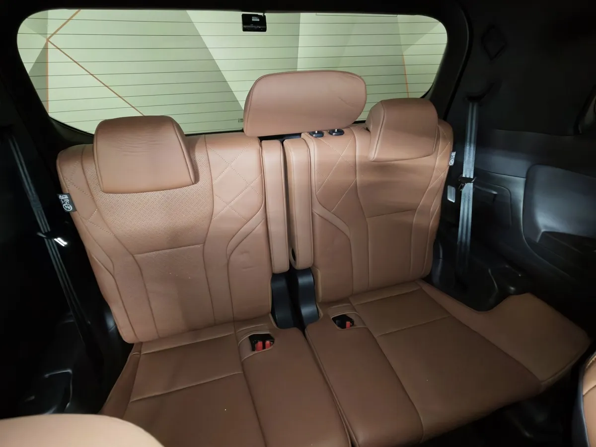 Toyota Alphard 2.5h AT 4WD (190 л.с.) Черный в АВИЛОН. Слайд №28