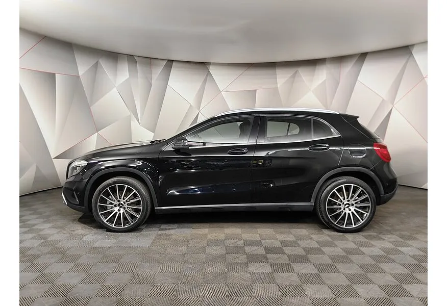Mercedes-Benz GLA 250 7G-DCT 4MATIC (211 л.с.) Особая серия Черный в АВИЛОН. Слайд №3