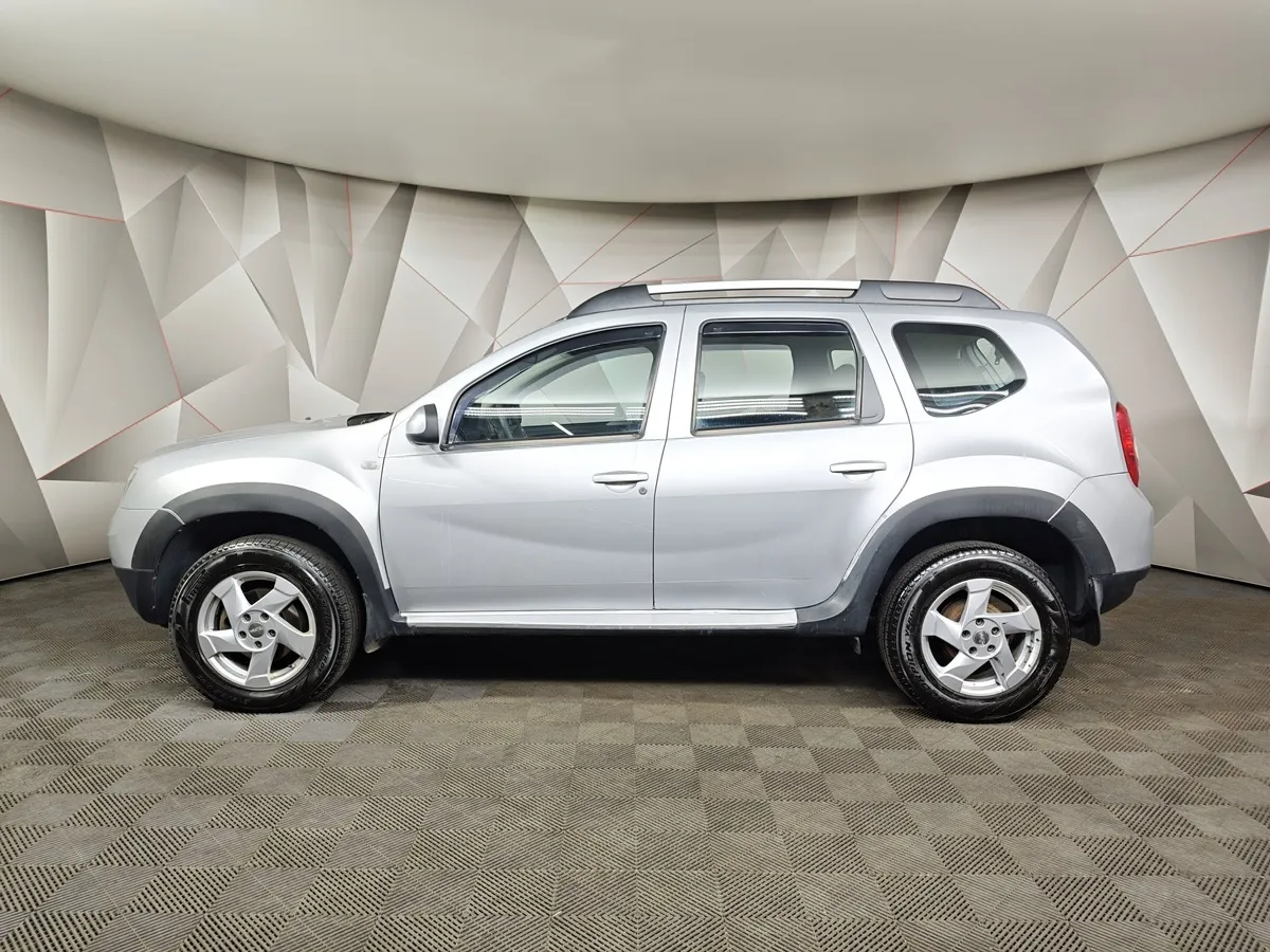 Renault Duster 2.0 MT 4x4 (135 л.с.) Серый в АВИЛОН. Слайд №5