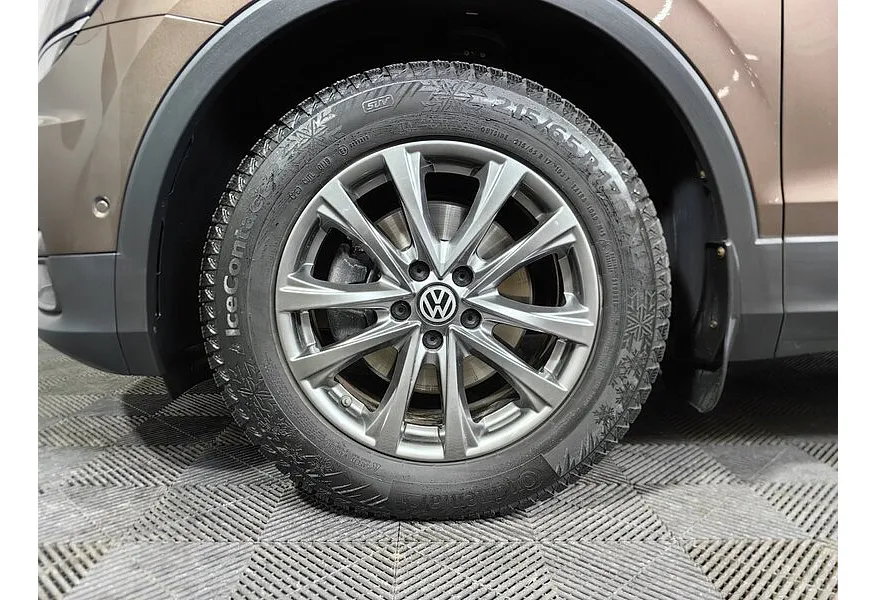 Volkswagen Tiguan 1.4 TSI 4Motion DSG (150 л.с.) Connect Коричневый в АВИЛОН. Слайд №9