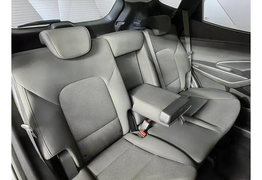 Hyundai Santa Fe 2.2 CRDi AT 4WD (197 л.с.) Dynamic Серый в АВИЛОН. Слайд №17