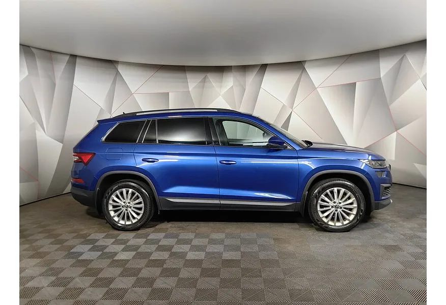 АВИЛОН - Skoda Kodiaq 2.0 TDI DSG 4X4 (150 л.с.) Синий - slide 3