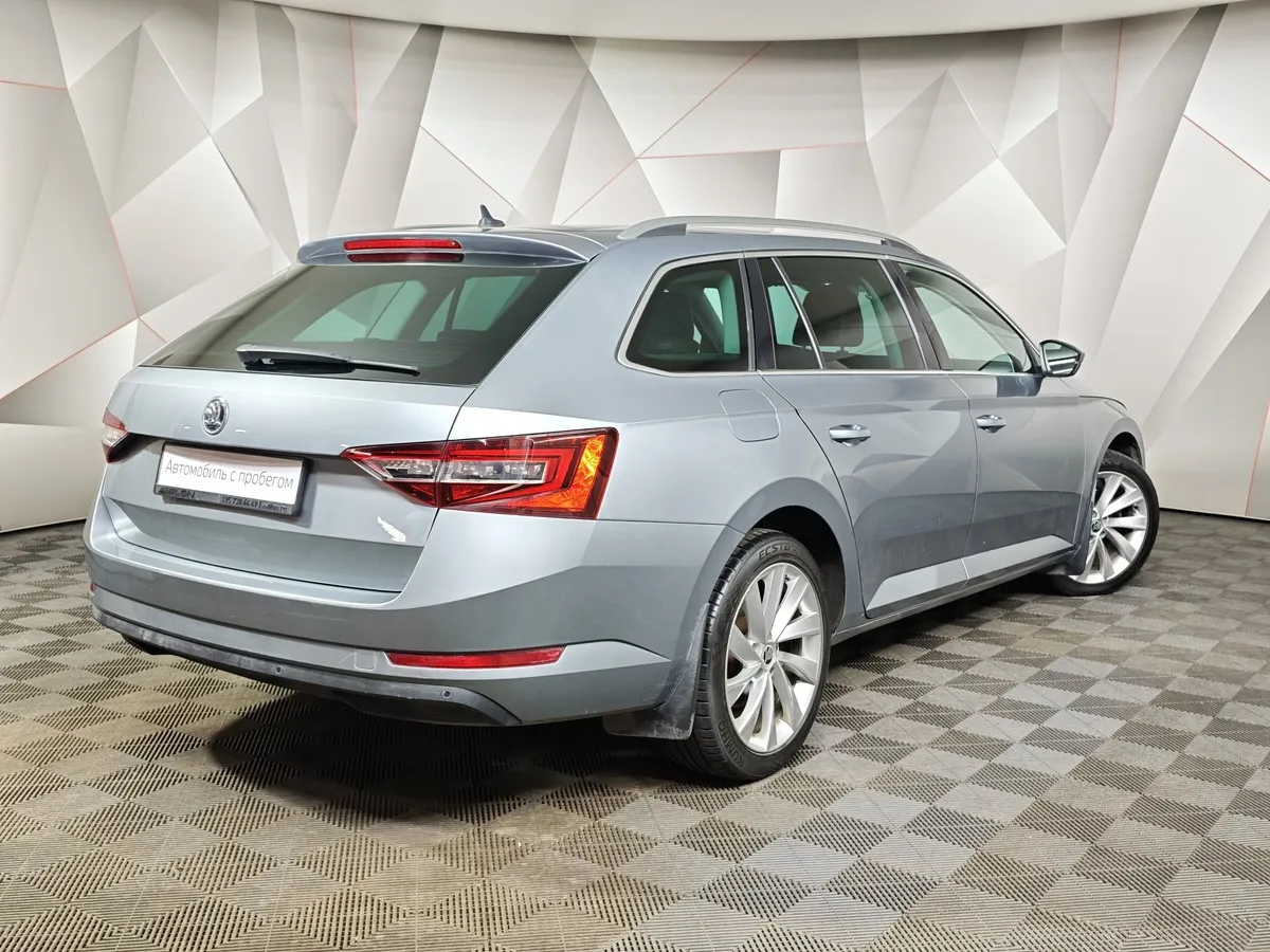 Skoda Superb 1.8 TSI DSG (180 л.с.) Серый в АВИЛОН. Слайд №2