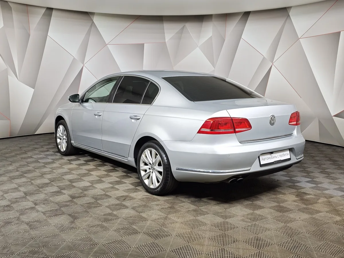Volkswagen Passat 1.8 TSI DSG (160 л.с.) Серебристый в АВИЛОН. Слайд №4